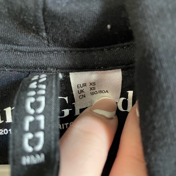 Ariana Grande Sweatshirt - Picture 3 of 3